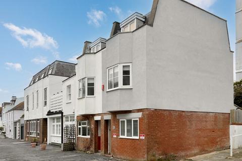 Royal Crescent Mews, Brighton, BN2
