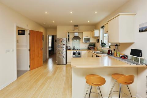 2 bedroom flat for sale, Pavilion Way, Gosport