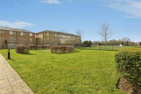 2 bedroom flat for sale, Pavilion Way, Gosport