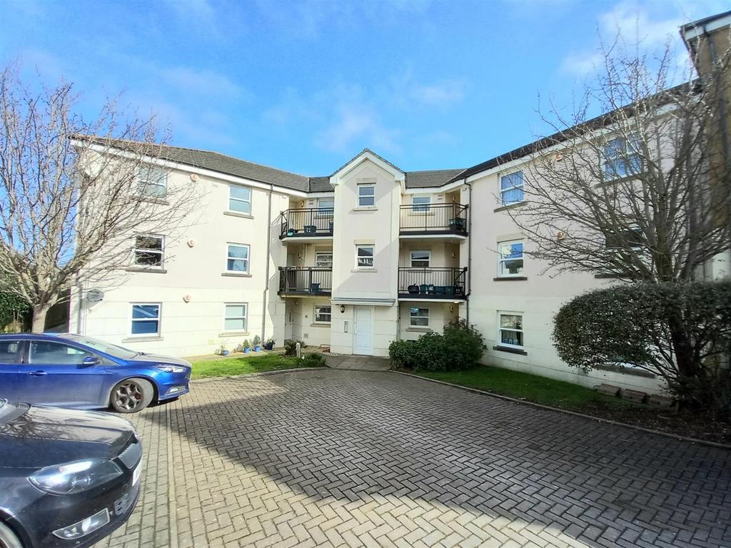 46 Union Close Front.jpg