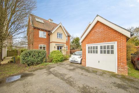 4 bedroom detached house for sale, Garden Square, Rendlesham, WOODBRIDGE