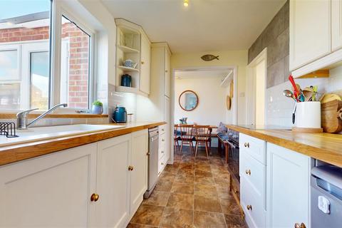4 bedroom semi-detached house for sale, Westbury Lane, Newport Pagnell MK16