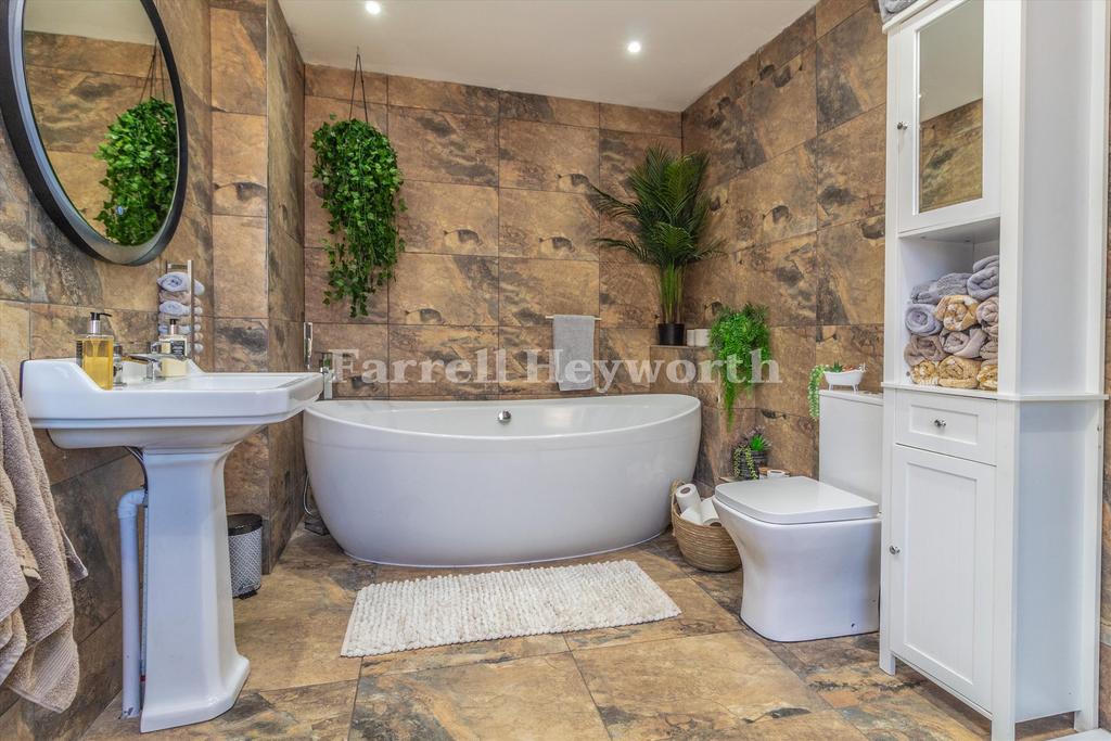 Bathroom image 2