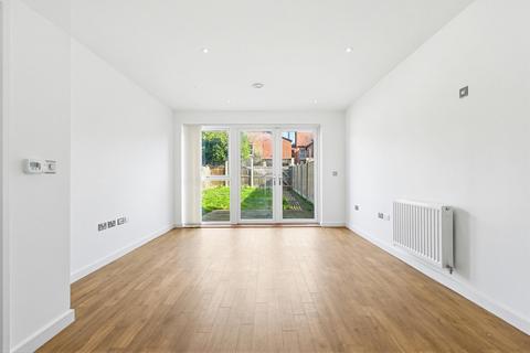 4 bedroom terraced house for sale, Reynard Way, Brentford,  TW8