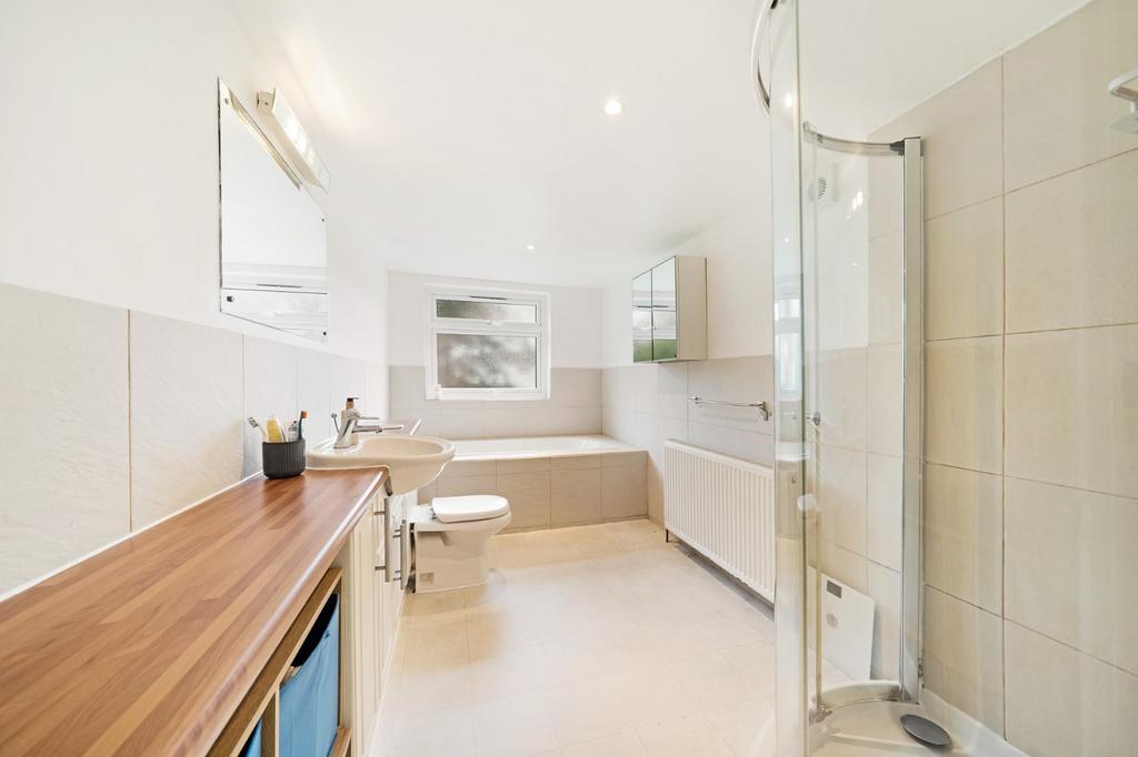 Ensuite