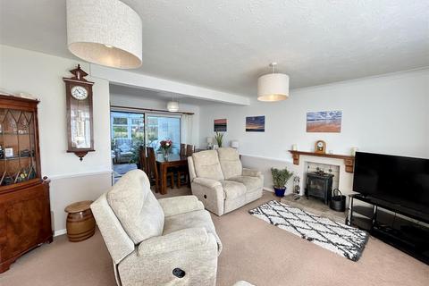 3 bedroom detached house for sale, Castle Close, Cradley Heath