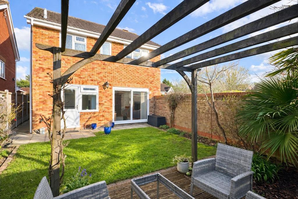 82 db449 b 3 f70 4 cdb b849 e13 cd3 c010 e9 3.png