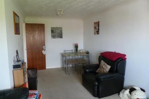 undefined, Heath Close, Shide, Newport