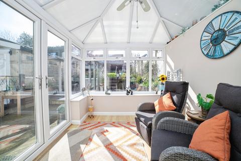 3 bedroom semi-detached house for sale, Bracken Hill, Mansfield, Nottinghamshire, NG18
