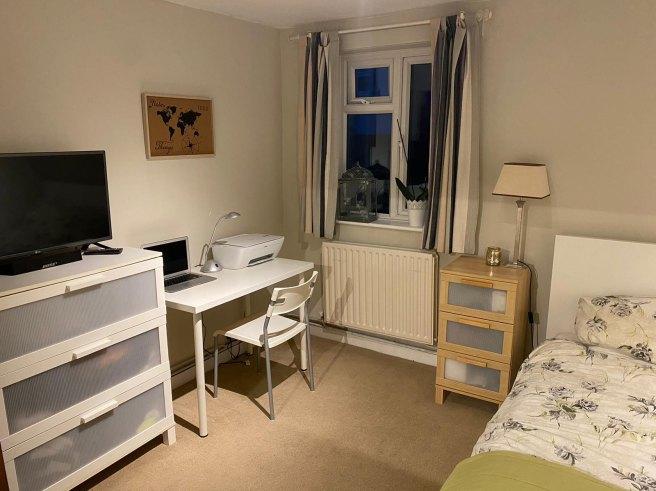 Bear-lane-gu9-7lf-922396