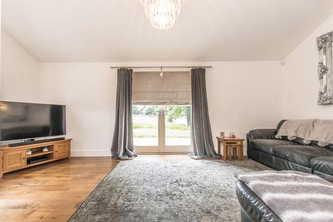 undefined, Holyfield, Nazeing