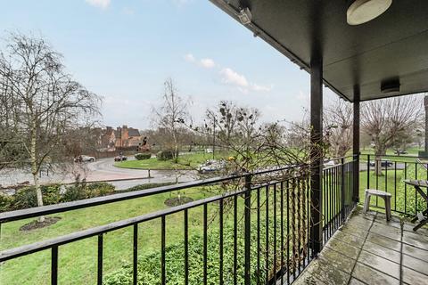 undefined, Fountain Gardens, Windsor, SL4