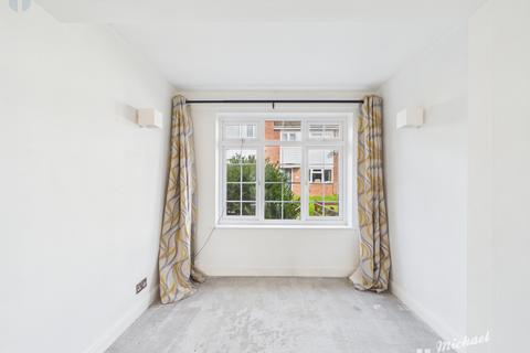undefined, Leighton Buzzard LU7