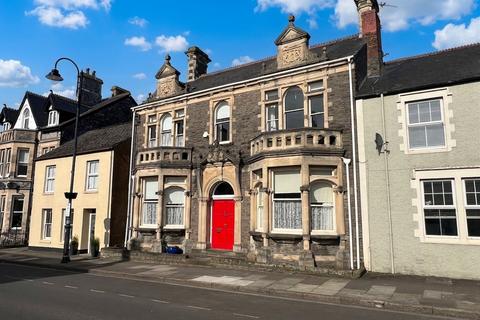 5 bedroom terraced house for sale, The Shield, 49 Eastgate, Cowbridge, The Vale of Glamorgan CF71 7EL
