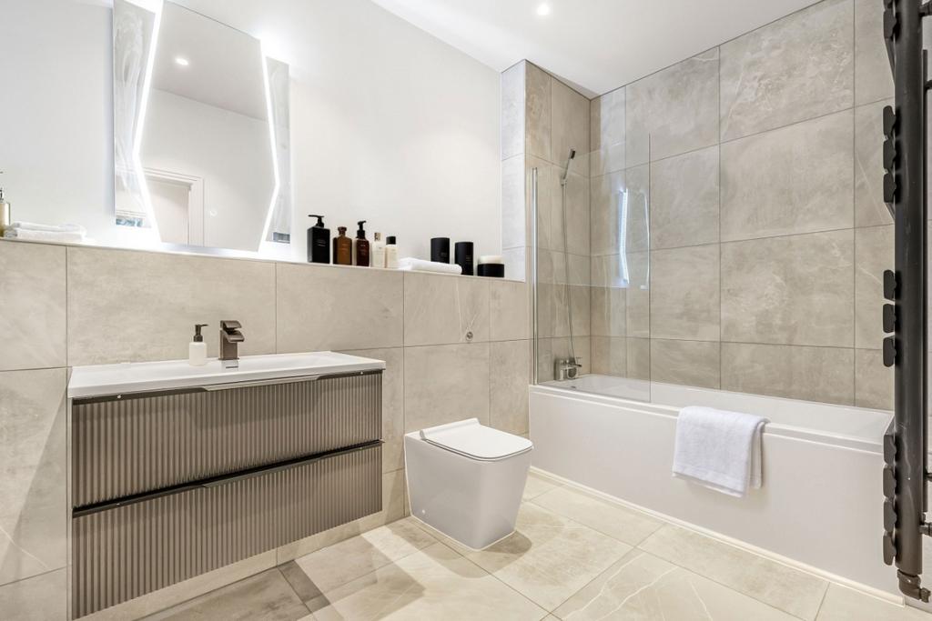 5.-Bath