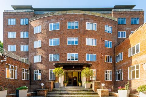 3 bedroom flat for sale, Upper Richmond Road, Putney, London, SW15