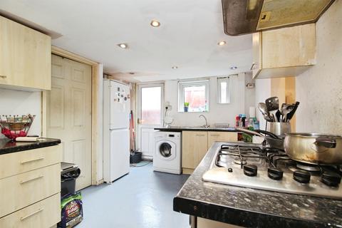 undefined, Longroyd Place, Leeds