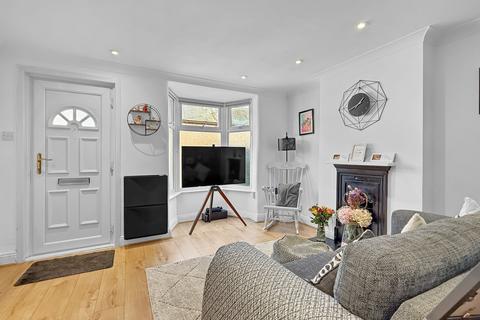 2 bedroom end of terrace house for sale, Mount Road, Braintree, CM7