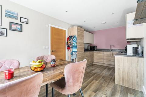 3 bedroom detached house for sale, Heighes Drive, Alton, Hampshire