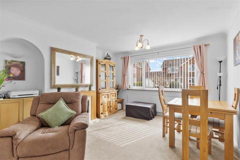 3 bedroom detached house for sale, Kingsmead, Seaford