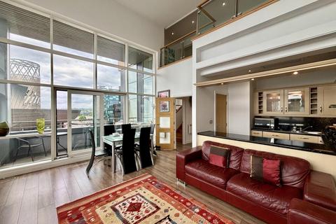 2 bedroom apartment to rent, The Quays, Salford Quays, Salford, M50