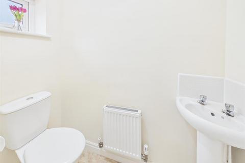 3 bedroom semi-detached house for sale, Crowson Close, Leicestershire LE12