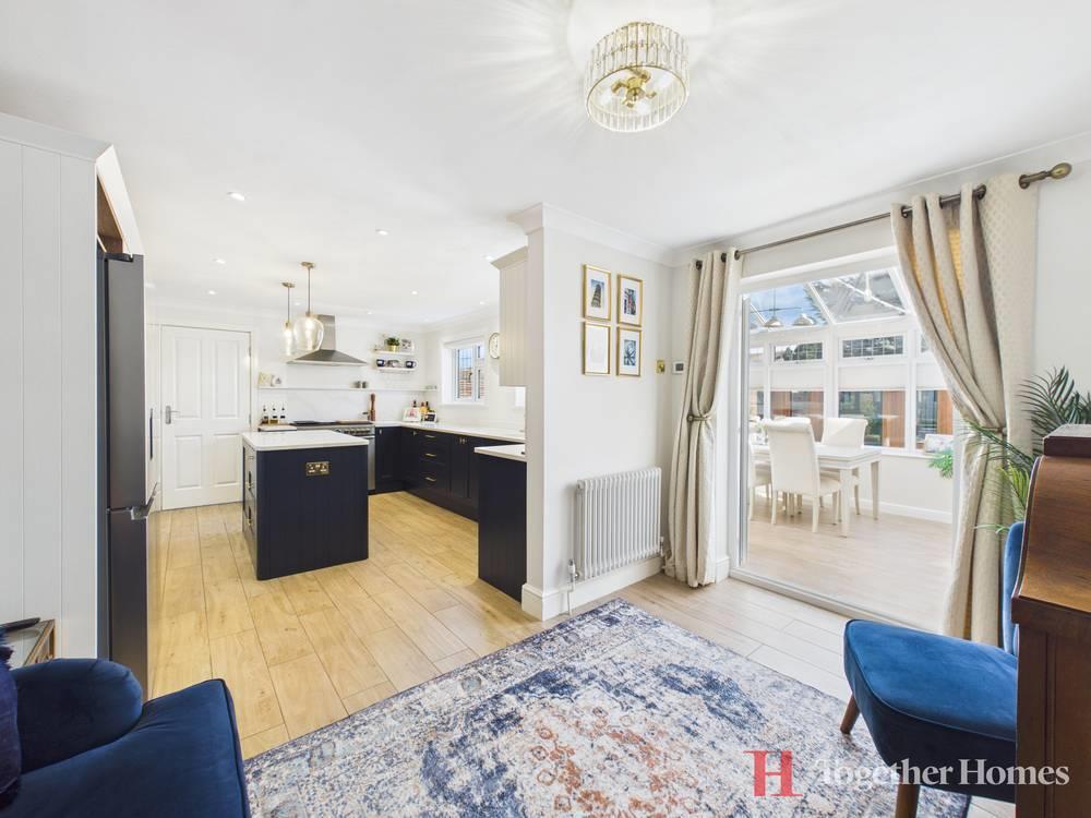 Dining room/kitchen
