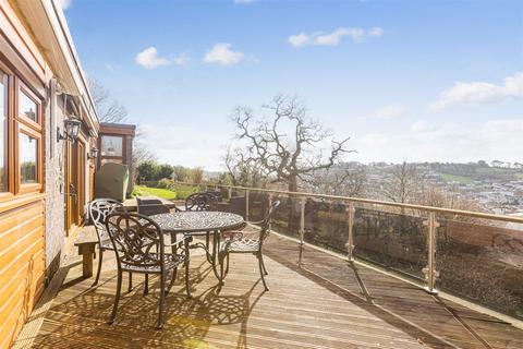 4 bedroom detached house for sale, Seymour Road, Newton Abbot