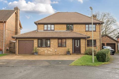 4 bedroom house for sale, Greenacres Drive, Winchester, SO21