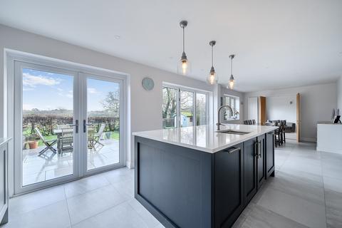 4 bedroom house for sale, Greenacres Drive, Winchester, SO21