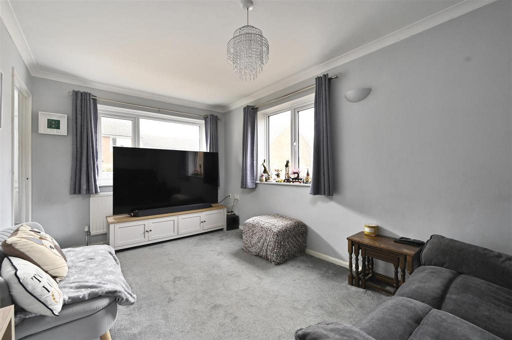 50-Ashdown-Road-tn401sf (9).jpg