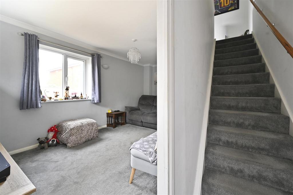 50-Ashdown-Road-tn401sf (7).jpg