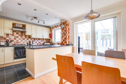undefined, Samber Close, Lymington, SO41
