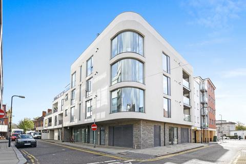 2 bedroom flat for sale, Regent Street, London, NW10