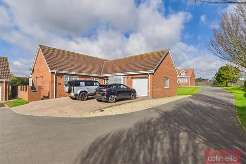 3 bedroom detached bungalow for sale, Wold View Park, Scarborough