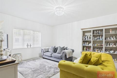 3 bedroom detached bungalow for sale, Wold View Park, Scarborough