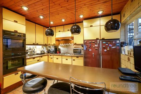 5 bedroom detached house for sale, Cedars Close, Hendon NW4