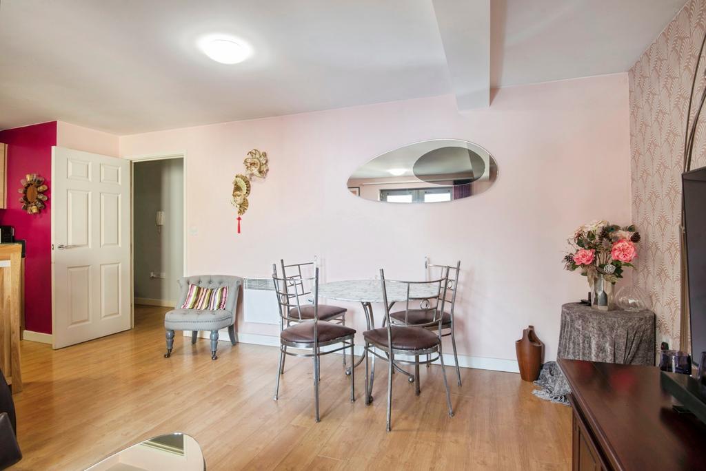 Lounge/Kitchen