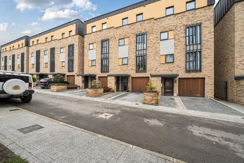4 bedroom terraced house for sale, Noel Coward Avenue, Denham, UB9