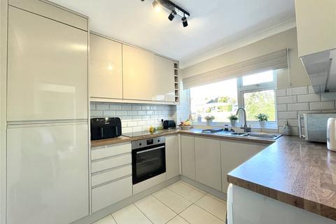 2 bedroom apartment for sale, Burnside, Christchurch BH23