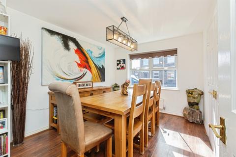 4 bedroom detached house for sale, Arncott Way, Aylesbury