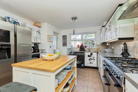 4 bedroom detached house for sale, Arncott Way, Aylesbury