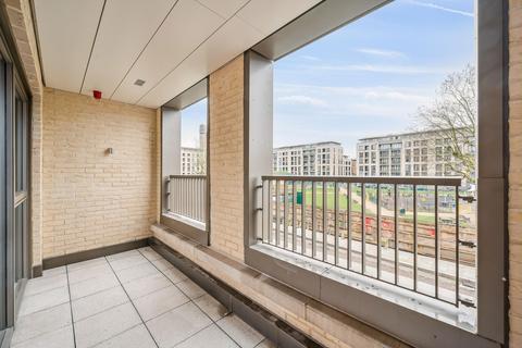 2 bedroom flat to rent, Wheatstone Gardens, London W10