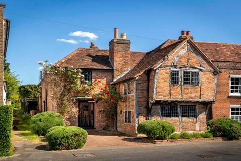 undefined, Village Road, Uxbridge, UB9