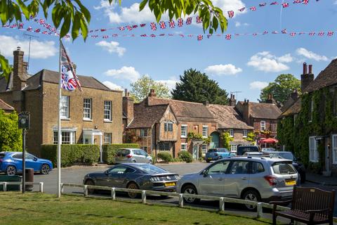 undefined, Village Road, Uxbridge, UB9
