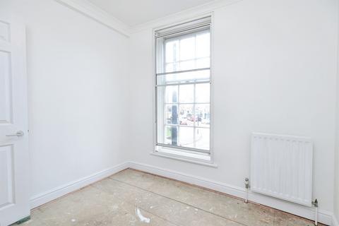 2 bedroom flat for sale, Easton Street, High Wycombe