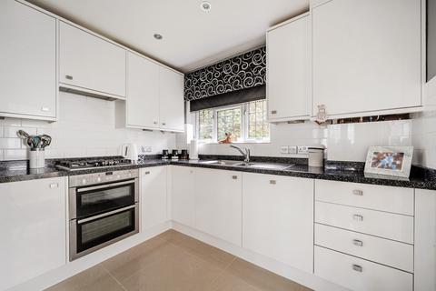 undefined, Middle Road, Denham, UB9