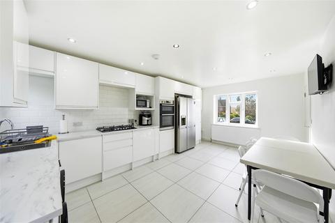 undefined, Hayward Close, Crayford