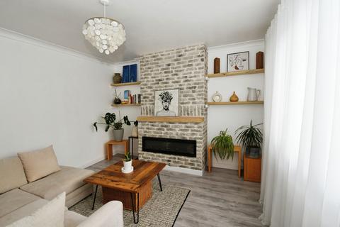 3 bedroom end of terrace house for sale, St Peters Avenue, Lincoln, LN6