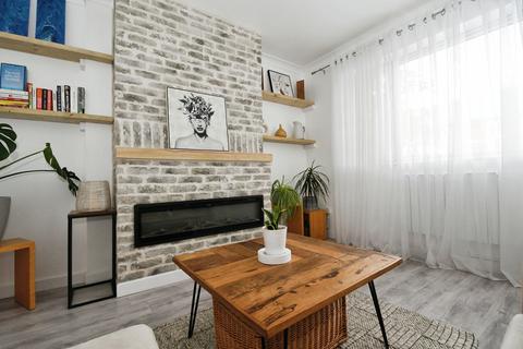 3 bedroom end of terrace house for sale, St Peters Avenue, Lincoln, LN6